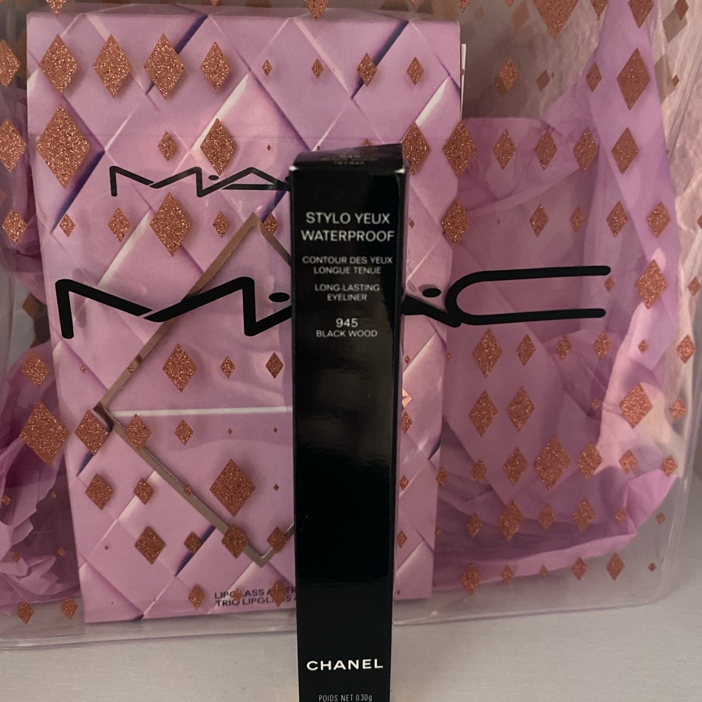 CHANEL Stylo Yeux Waterproof Eyeliner